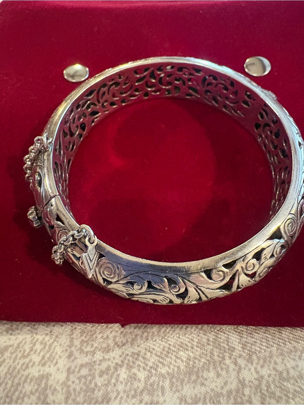 SILPADA Vintage Sterling Silver Floral Scroll Hinged
Bangle Bracelet 925.